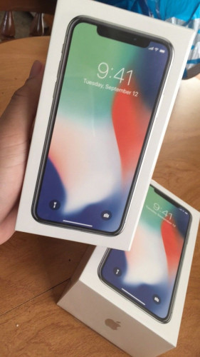 Apple iPhone X €470 iPhone 8 €370 iPhone 8 Plus €400 iPhone 7 €300